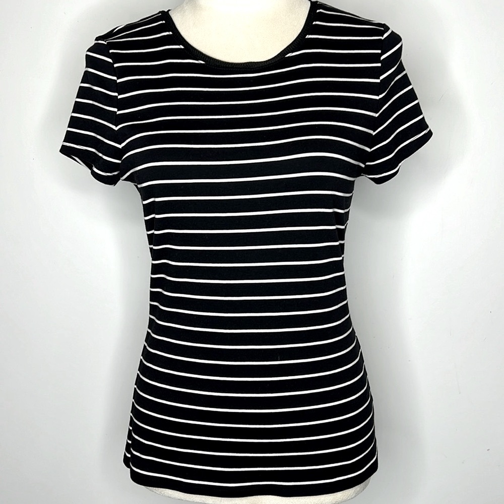 WHITE HOUSE BLACK MARKET SHIRT